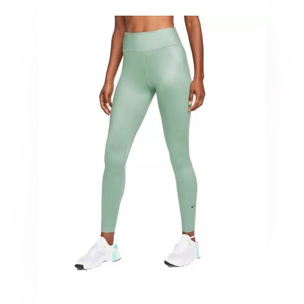 NWT Nike dri-fit training pants in light green